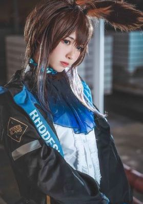 她来自胡自志明市